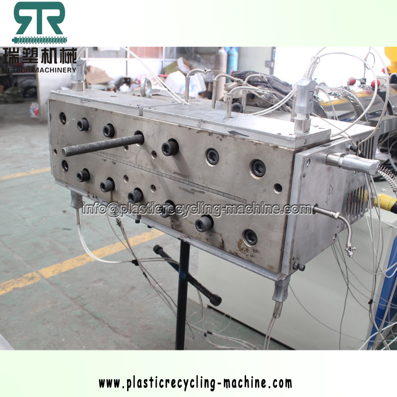 WPC PVC Plastic Board/ Plate/ Panel/ Sheet Extrusion Production Machine Line