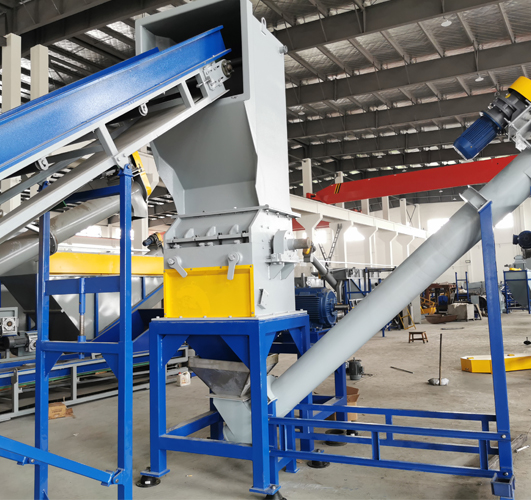Plastic 2000kg/hr PET Bottle Flakes Crushing Washing Recycling Machine Plant